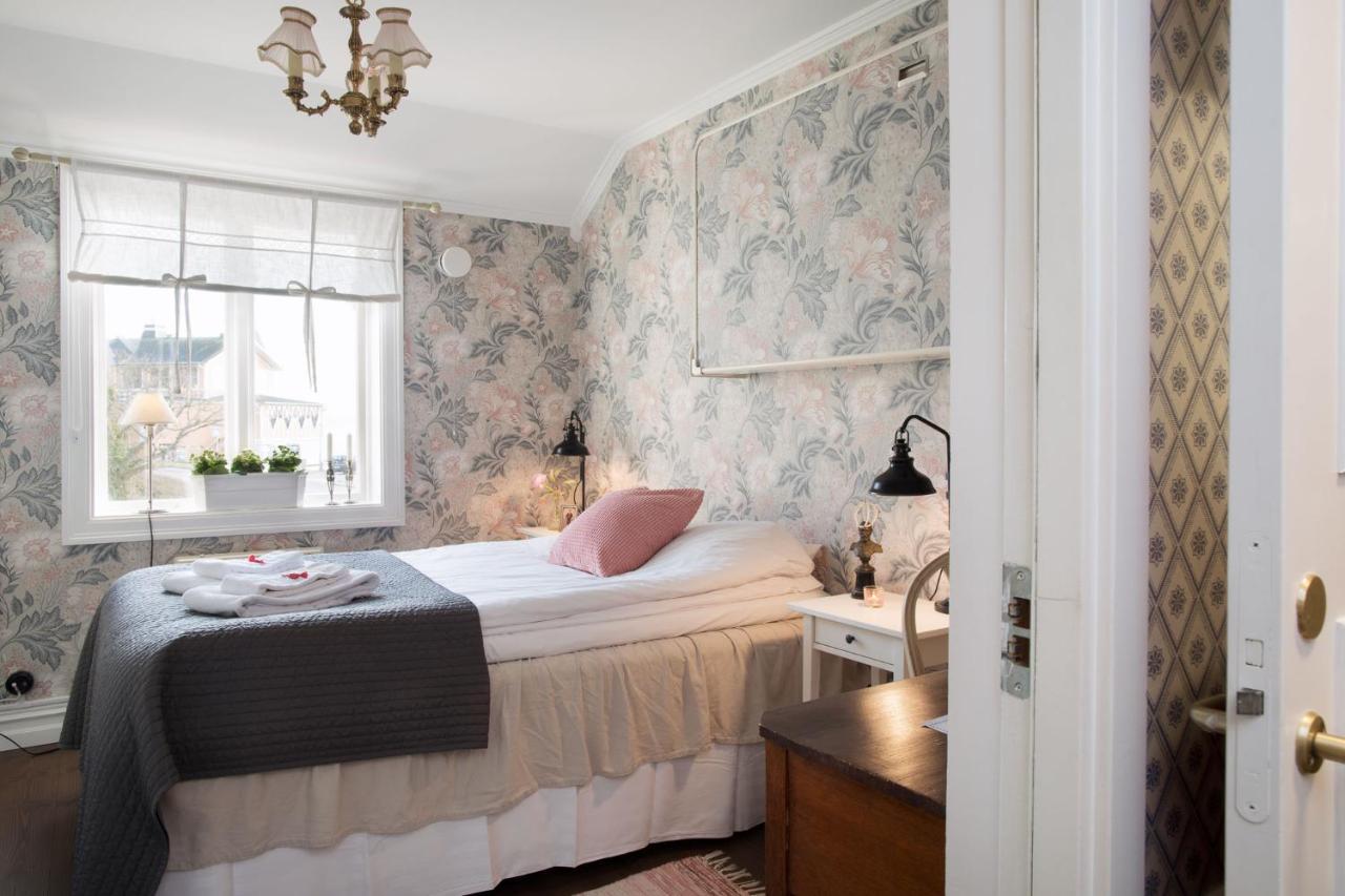 Strandvillan Hotell Och Bed & Breakfast Lysekil Exterior photo