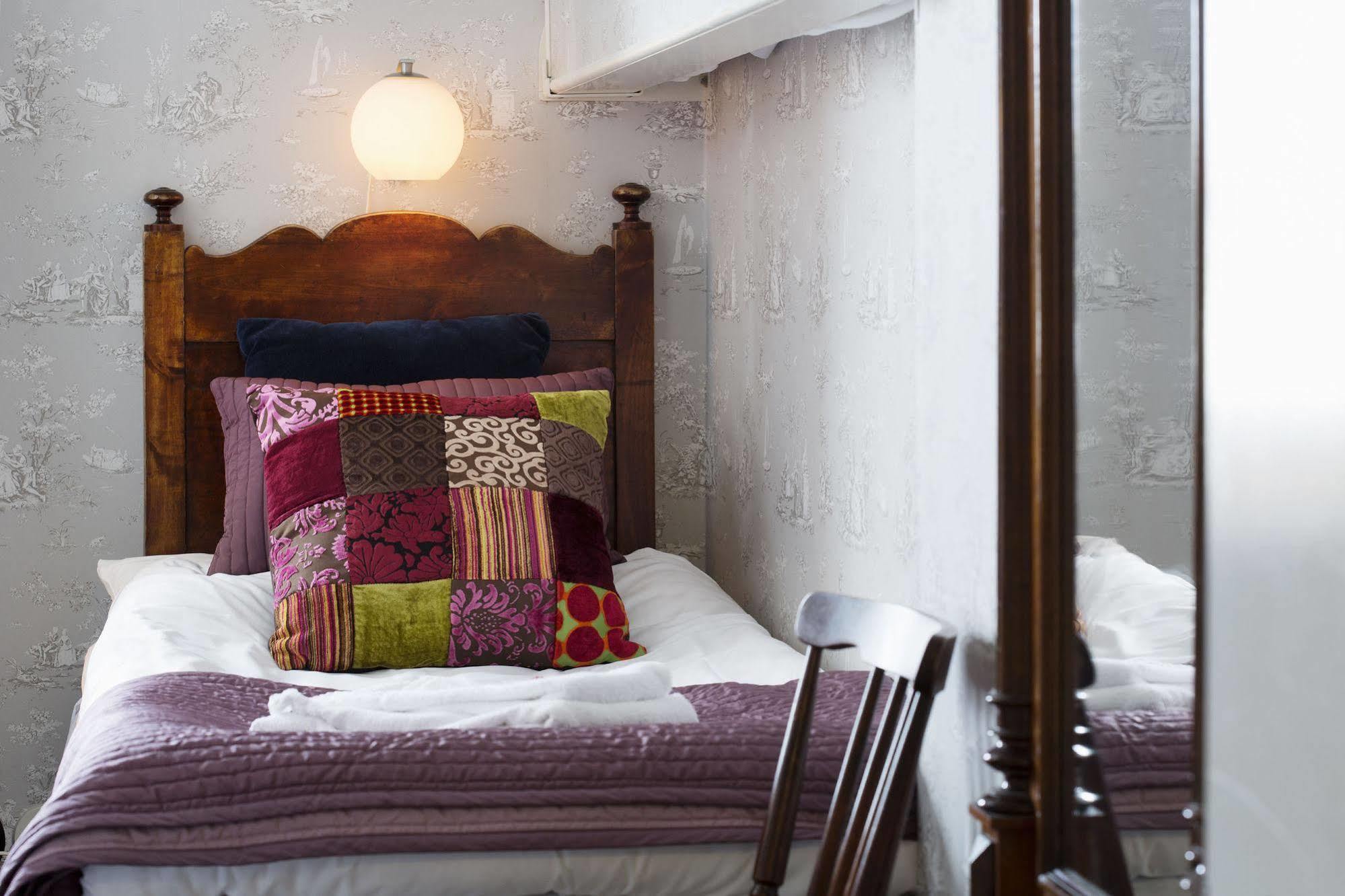 Strandvillan Hotell Och Bed & Breakfast Lysekil Exterior photo