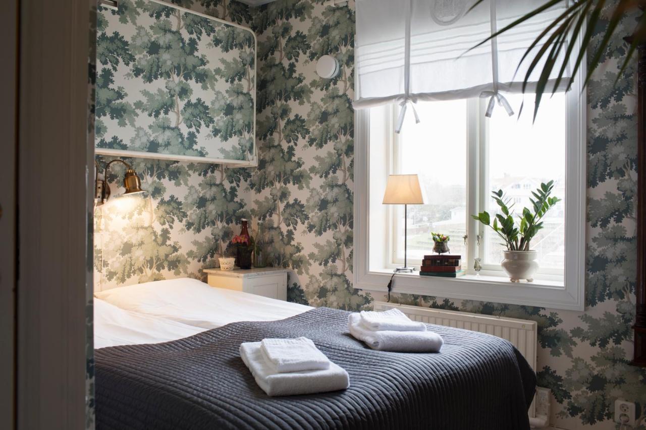 Strandvillan Hotell Och Bed & Breakfast Lysekil Exterior photo